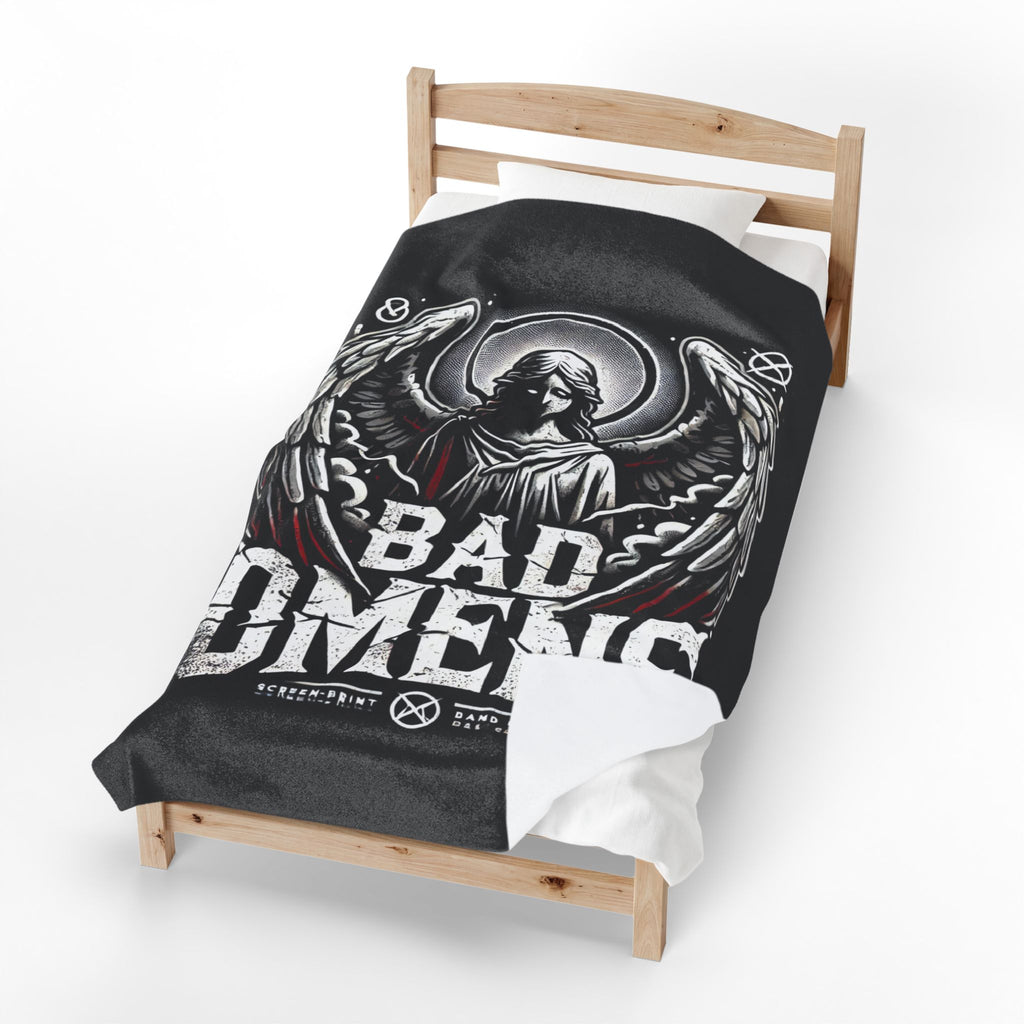 Gothic Angel Blanket Dark Aesthetic Throw Blanket Metal Style Plush Blanket Cozy Gothic Decor Alternative Home Blanket Gift